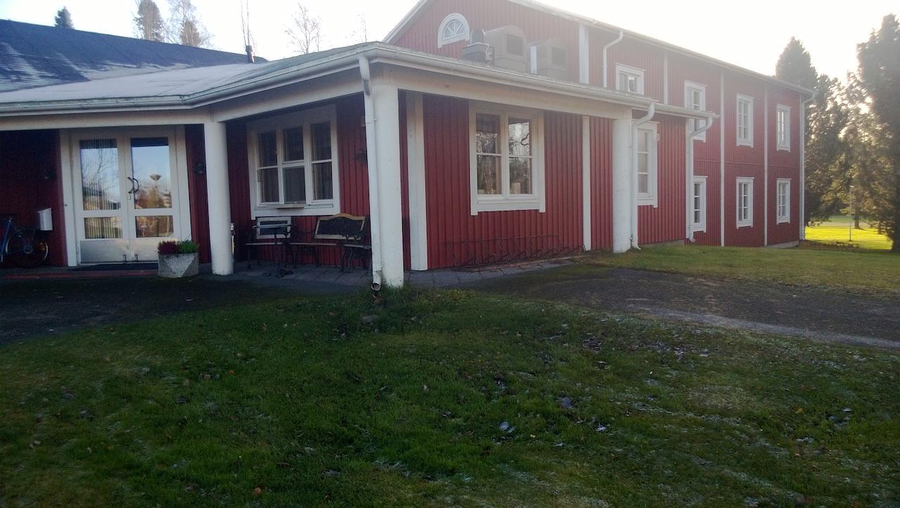 Juthbacka Hotell Uusikaarlepyy Exterior foto